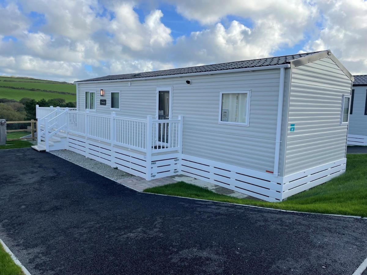 3-Bedroom Holiday Home With Valley Views New Quay Exteriör bild