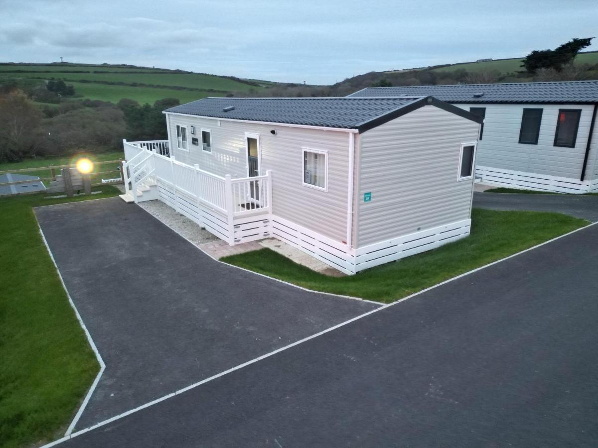 3-Bedroom Holiday Home With Valley Views New Quay Exteriör bild