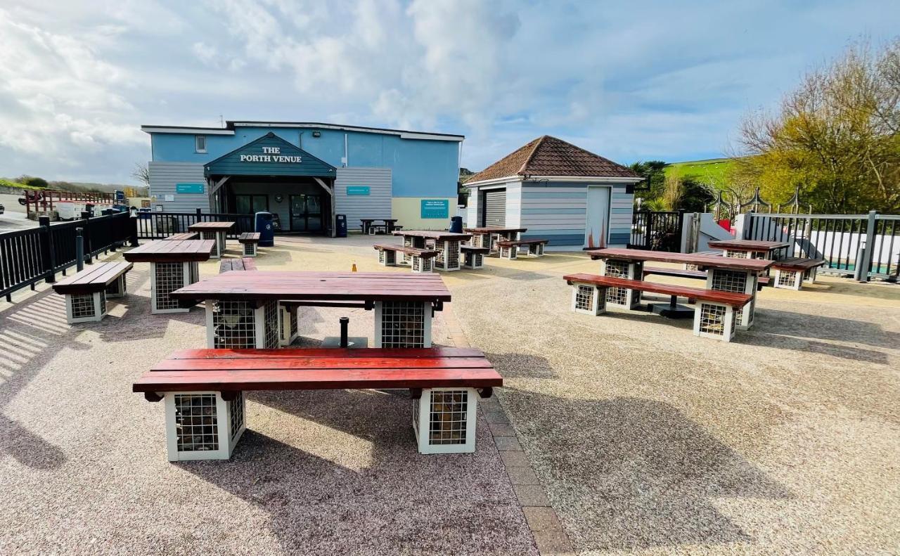 3-Bedroom Holiday Home With Valley Views New Quay Exteriör bild