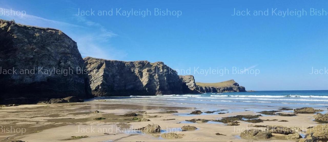 3-Bedroom Holiday Home With Valley Views New Quay Exteriör bild